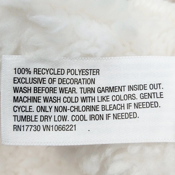 82. Wondershop Women’s NWT 2X Faux Shearling Half Zip Pullover, White - Picture 13 of 15